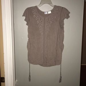 Women’s Taupe colored top